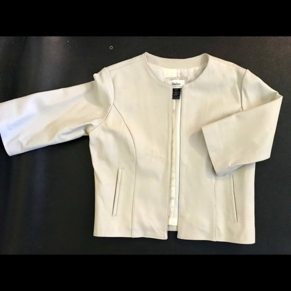 Neiman Marcus round neck cropped buttonless 3/4 sleeves leather blazer - Picture 6 of 10